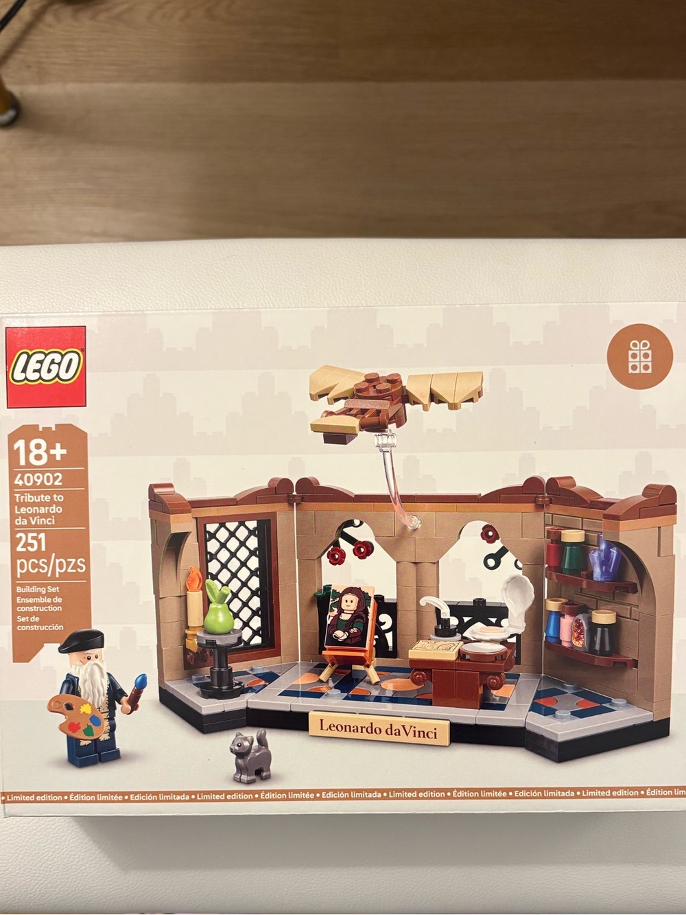 LEGO Limited Edition GWP Tribute to Leonardo da Vinci #40902